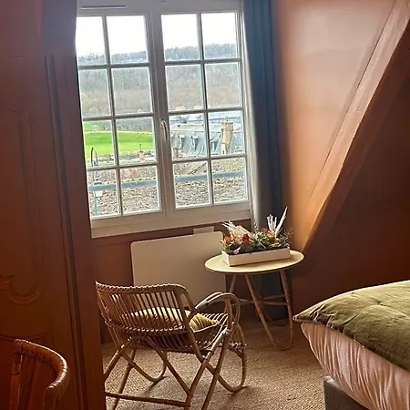 Hotel L'auberge Du Chateau Voisins-le-Bretonneux